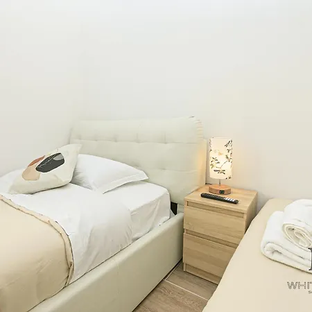 Appartement Margherita House Airport By Ml White House
