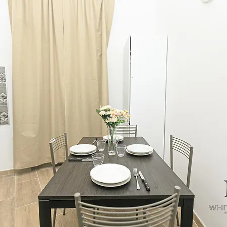 Margherita House Airport By Ml White House Apartamento