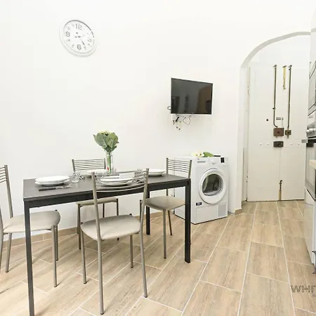 Margherita House Airport By Ml White House Apartamento *